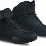 BOTAS DE MOTO ZAPATILLAS DE MOTO IMPERMEABLES Y TRANSPIRABLES CON HOMOLOGACIÓN CE ALLEYCAT NEGROS