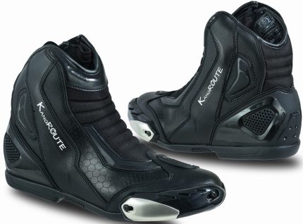 BOTAS DE MOTO CARRETERA ESTILO DEPORTIVO CAÑA CORTA IMPERMEABLES Y TRANSPIRABLES CON HOMOLOGACIÓN CE Y EPI LAGUNA SWIFT NEGRO