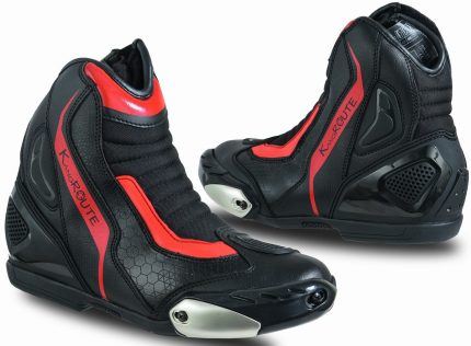 BOTAS DE MOTO CARRETERA ESTILO DEPORTIVO CAÑA CORTA IMPERMEABLES Y TRANSPIRABLES CON HOMOLOGACIÓN CE Y EPI/ LAGUNA SWIFT ROJO NEGRO